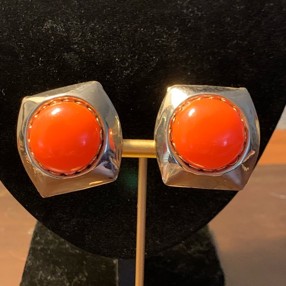 Vintage Earrings & Pin Jewelry Set 🚀CLOSET CLEAROUT DAY🚀 - Picture 8 of 9